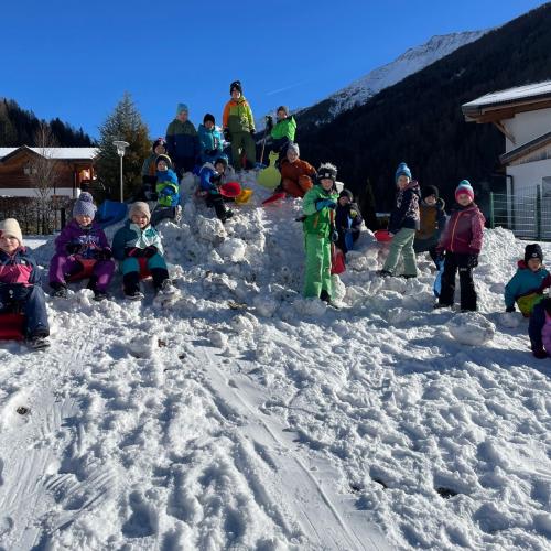 Kinder im Schnee